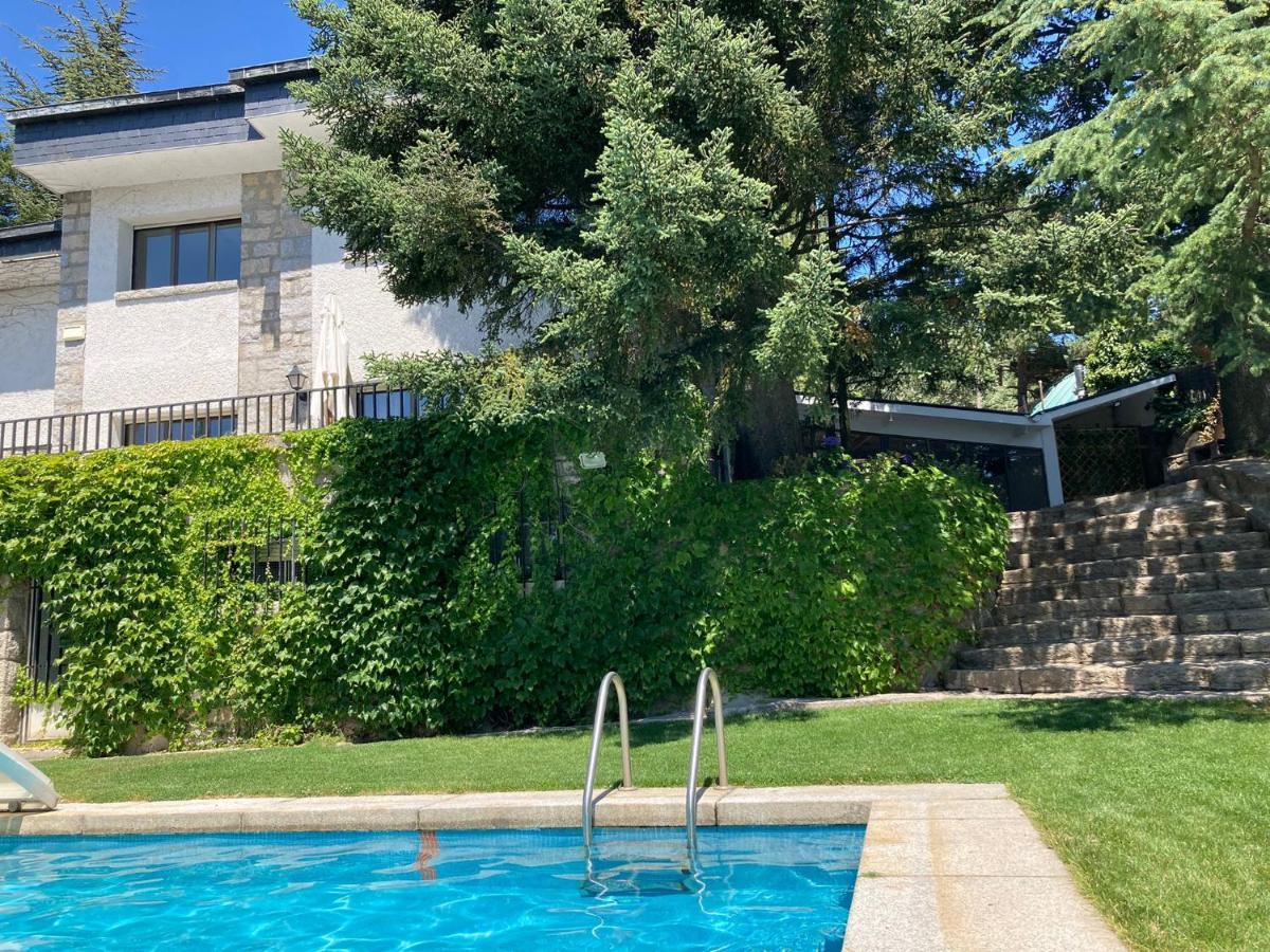 Los Cedros, Gran Chalet Con Piscina Y Apartamento En Navacerrada Villa Exterior photo