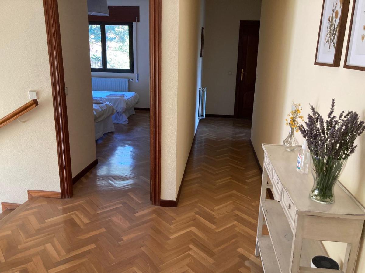 Los Cedros, Gran Chalet Con Piscina Y Apartamento En Navacerrada Exterior photo
