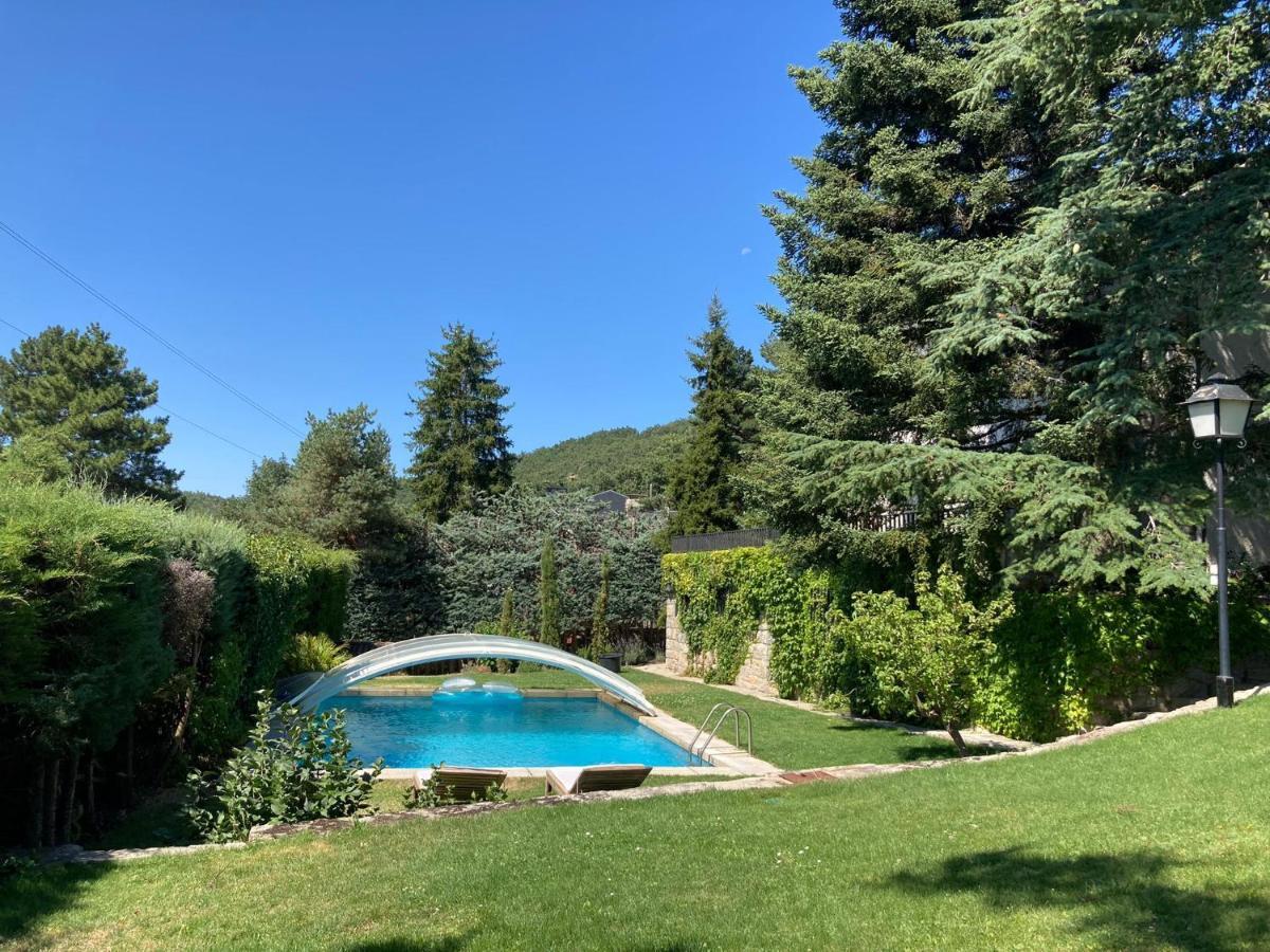 Los Cedros, Gran Chalet Con Piscina Y Apartamento En Navacerrada Exterior photo
