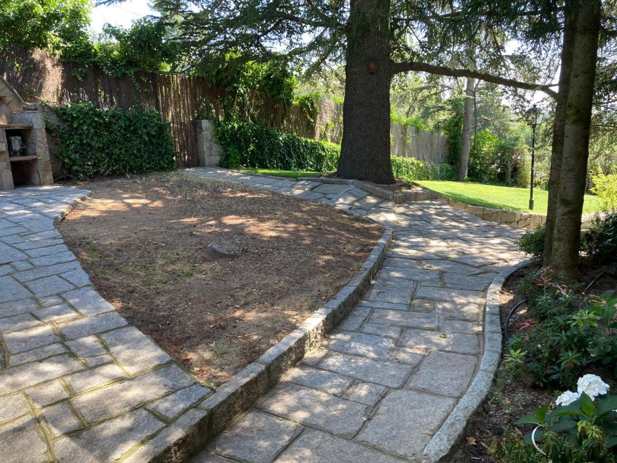 Los Cedros, Gran Chalet Con Piscina Y Apartamento En Navacerrada Exterior photo